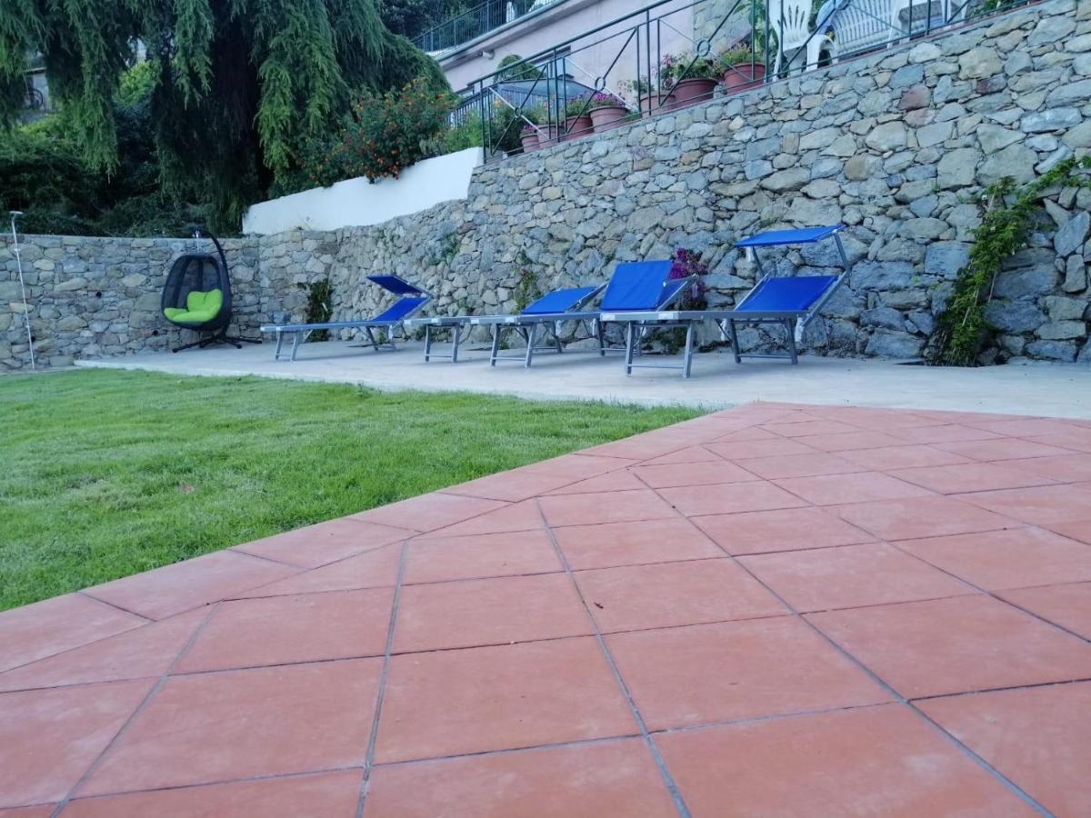 Agriturismo Un Mare Di Fiori Villa Ventimiglia Bagian luar foto