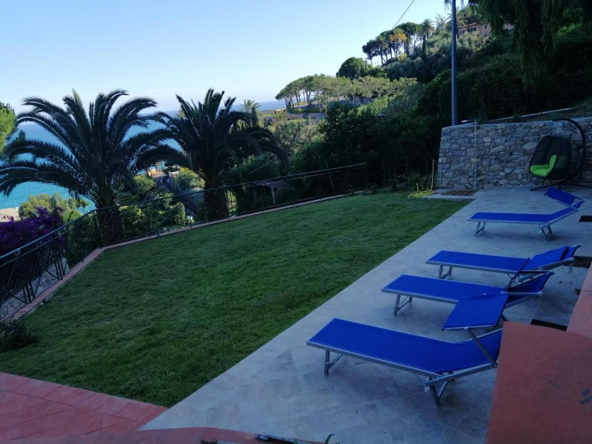 Agriturismo Un Mare Di Fiori Ventimiglia Bagian luar foto