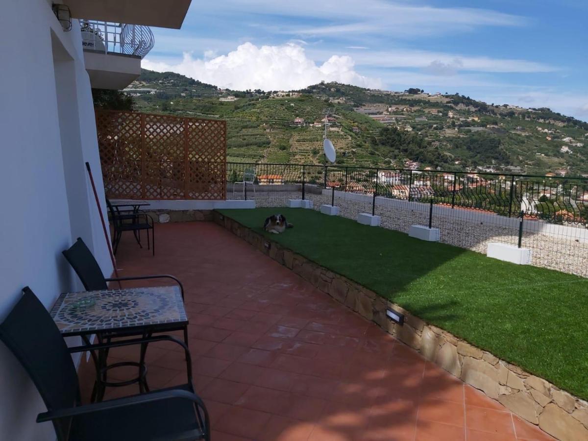 Agriturismo Un Mare Di Fiori Villa Ventimiglia Bagian luar foto