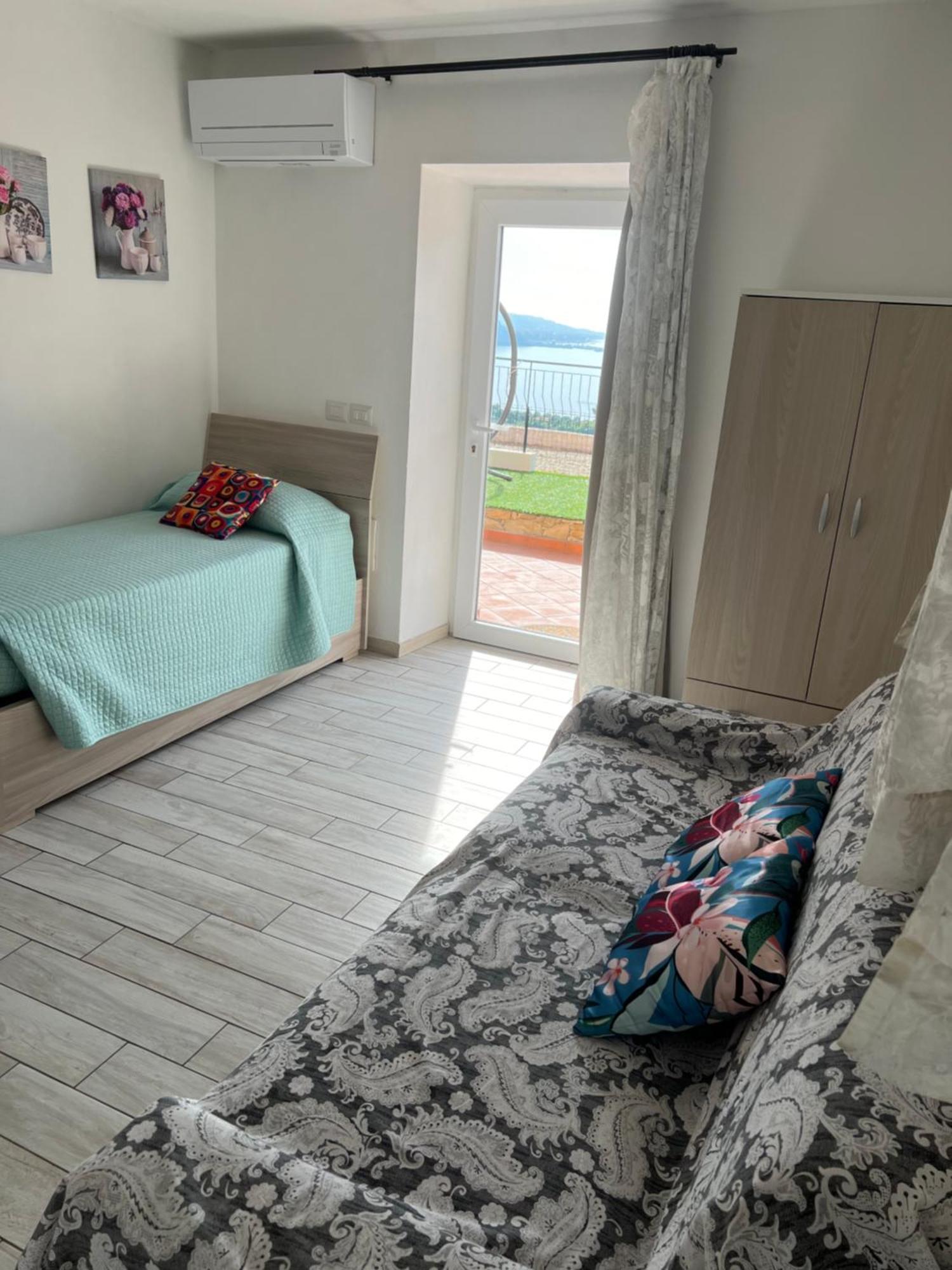 Agriturismo Un Mare Di Fiori Ventimiglia Bagian luar foto