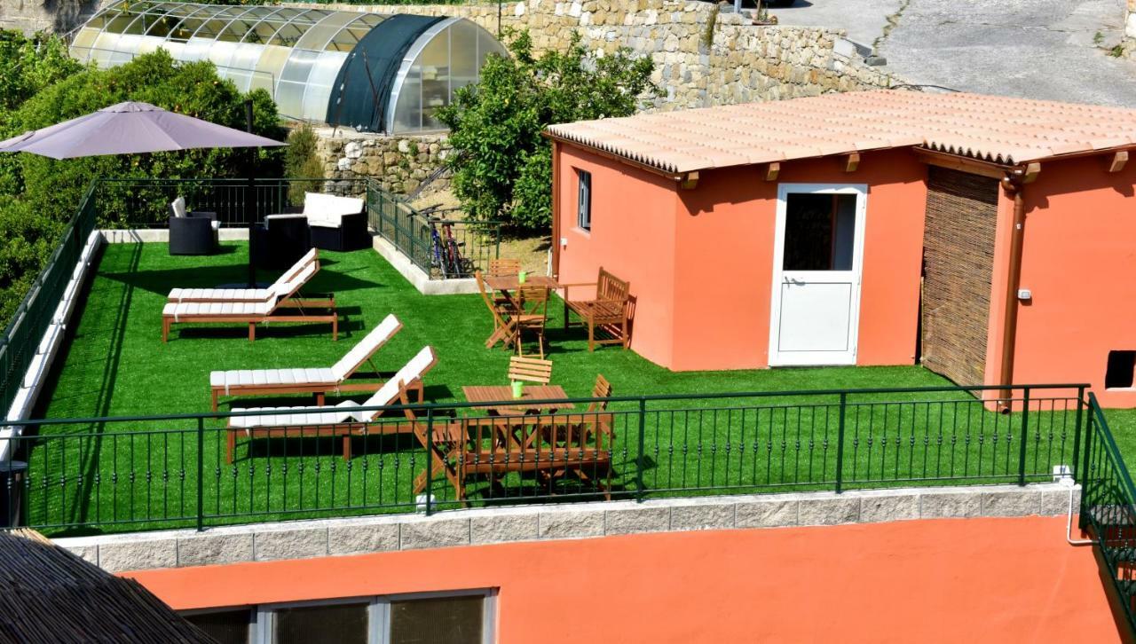 Agriturismo Un Mare Di Fiori Villa Ventimiglia Bagian luar foto