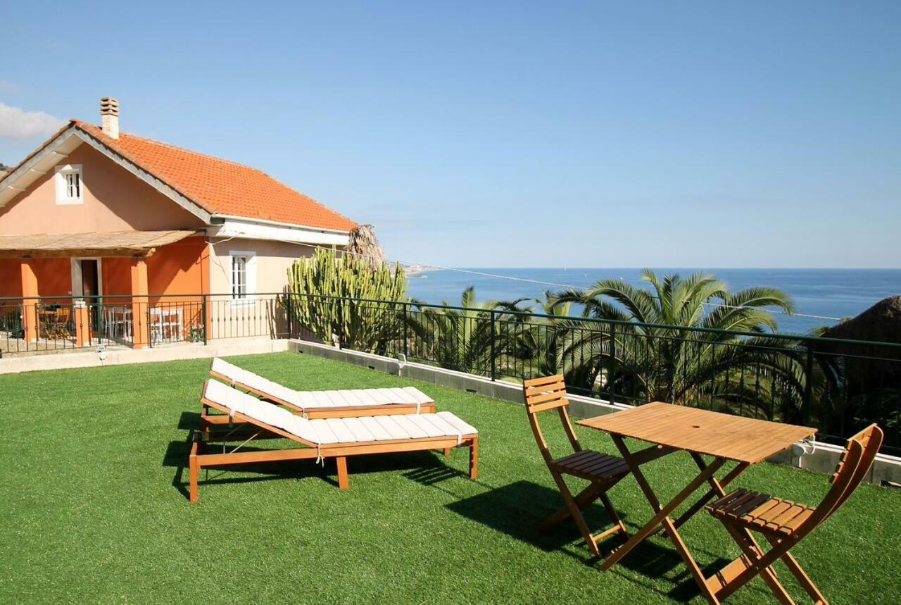 Agriturismo Un Mare Di Fiori Villa Ventimiglia Bagian luar foto